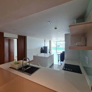 2 Bed Room with Jacuzzi in Bathroom | Eget kjøkken | Kjøkkenutstyr