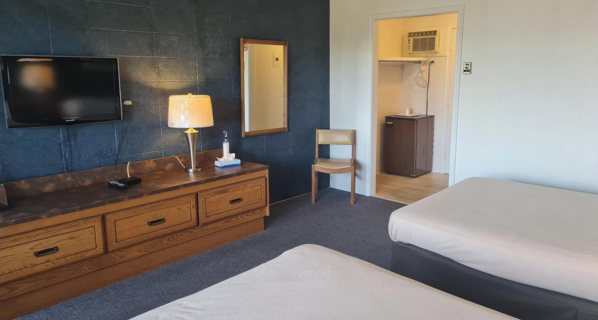 classic room, 2 double beds, canal view | 1 bedroom, hypo-allergenic bedding, individually decorated