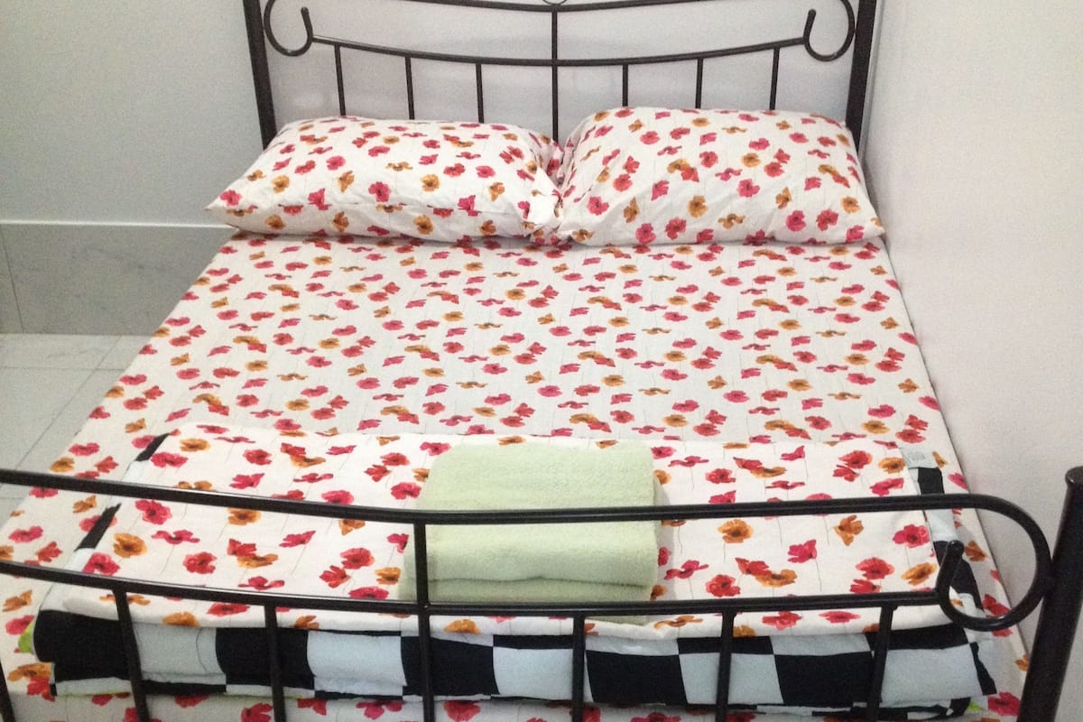Double Room, 1 Double Bed, Shared Bathroom | 1 bedroom, free WiFi