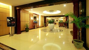 Lobby - Rocky Plaza Hotel Padang (Padang)