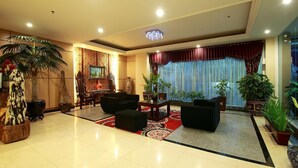 Lobby - Rocky Plaza Hotel Padang (Padang)