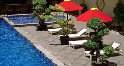Rocky Plaza Hotel Padang