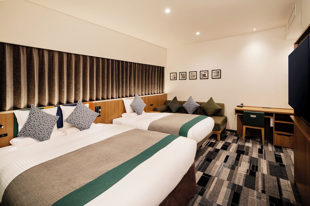 In-room safe, desk, free WiFi, bed sheets