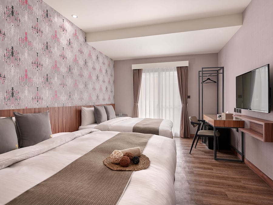 Deluxe Triple Room with Window and Balcony (Limited service hour. No cleaning service-extended stay) | Premium bedding, desk, iron/ironing board, free WiFi