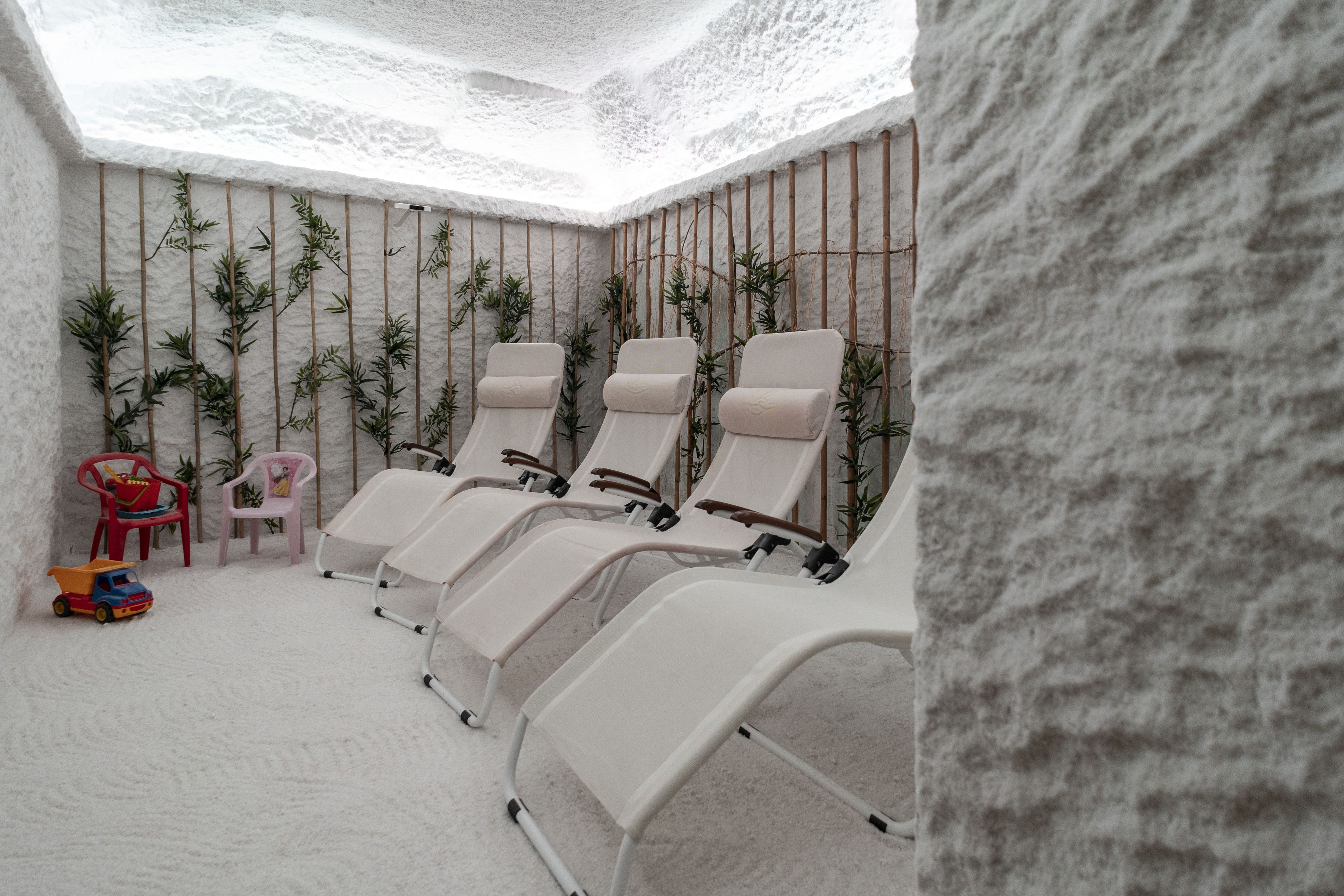 Sauna, steam room, Turkish bath