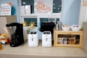 Free daily continental breakfast 