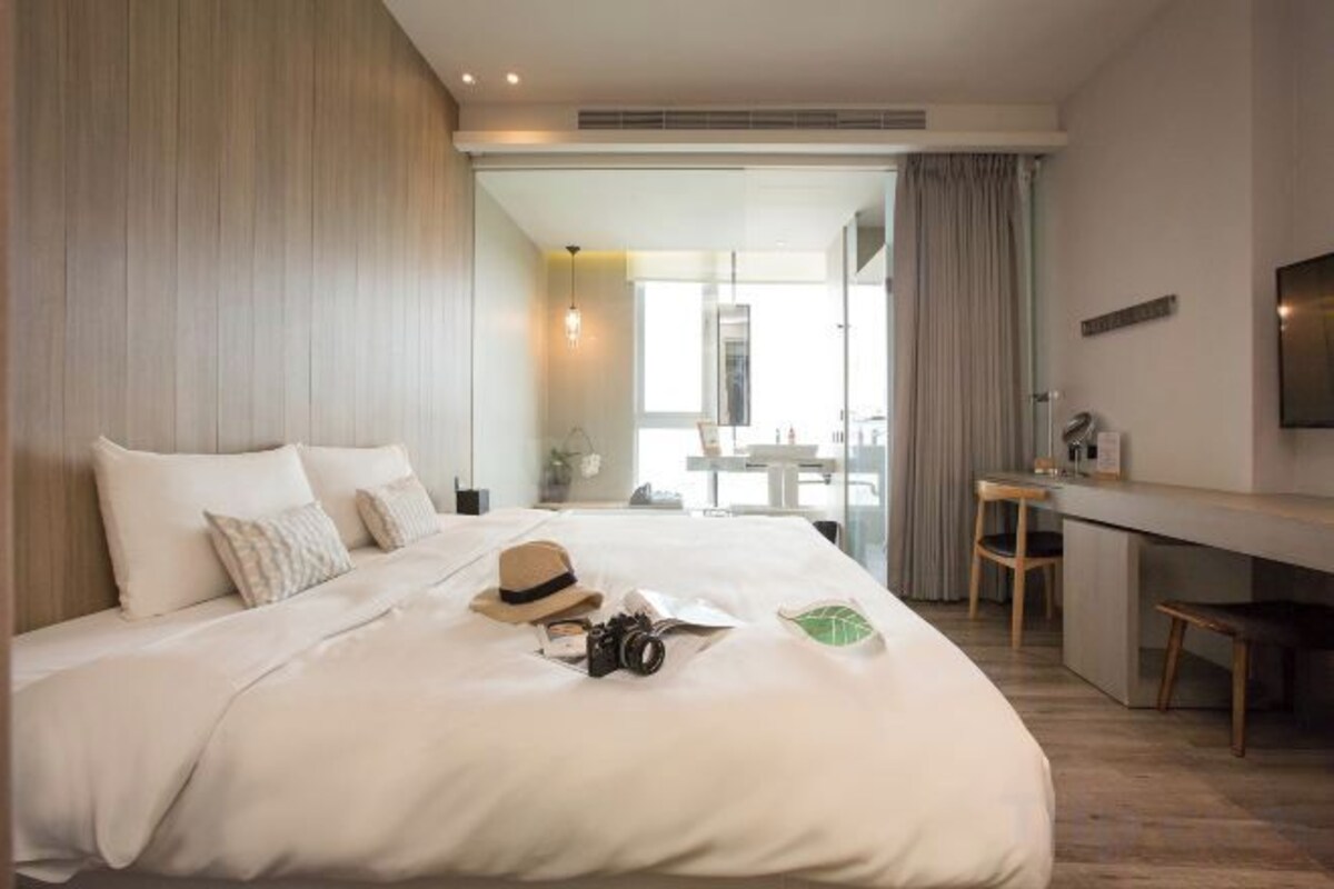Grain Rain Standard Double Room