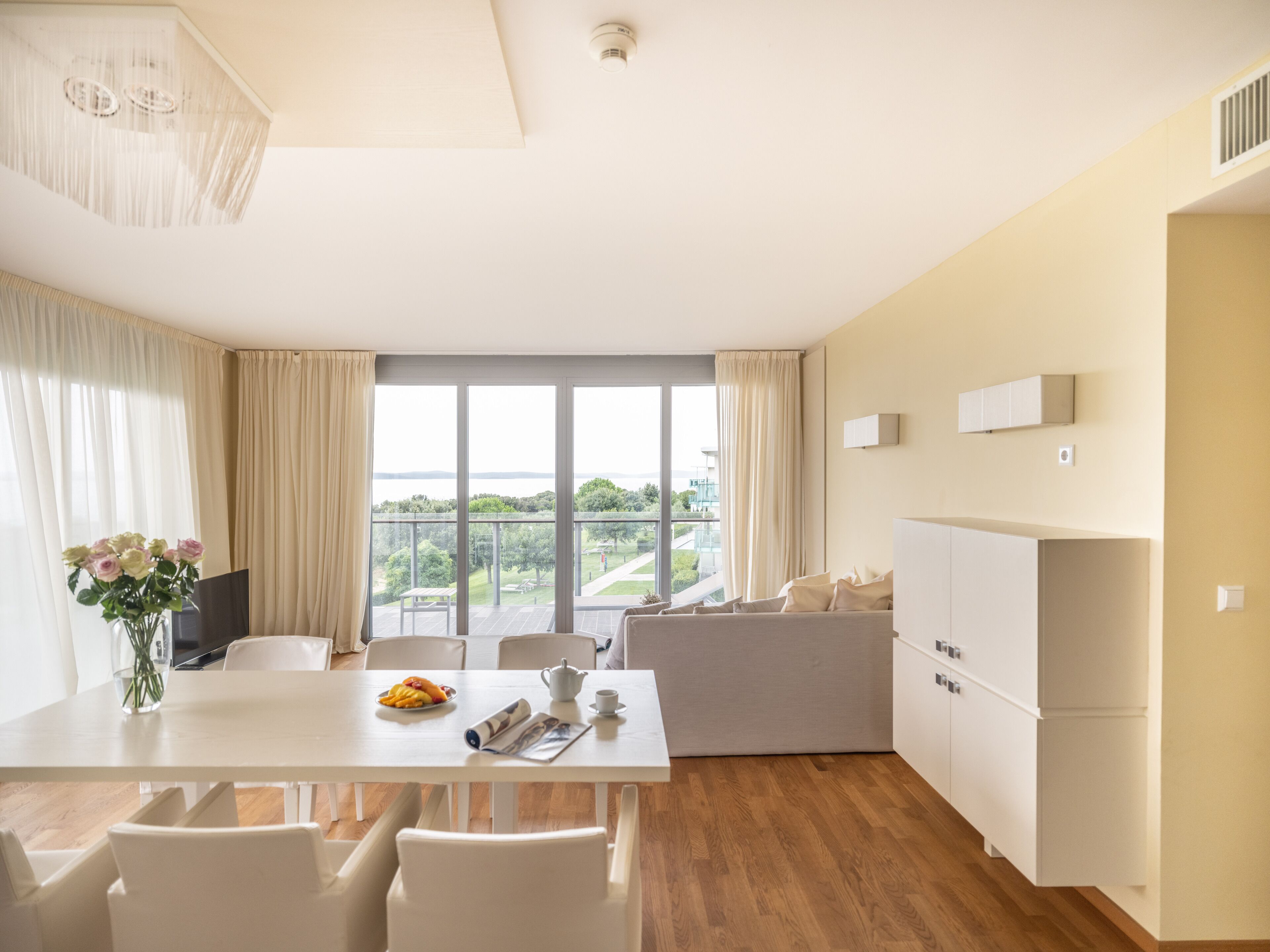 Luxury Apartment, 3 Bedrooms, Balcony, Partial Sea View | Dining room