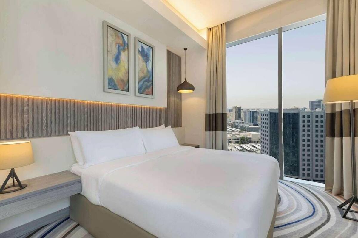 Premium bedding, minibar, in-room safe, desk