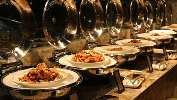 Desayuno buffet todos los días (con cargo)