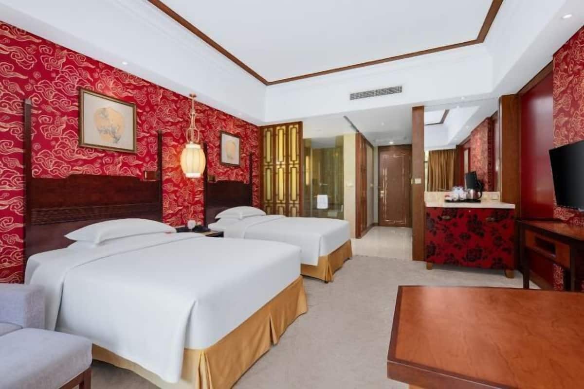 1 bedroom, premium bedding, down duvets, memory-foam beds