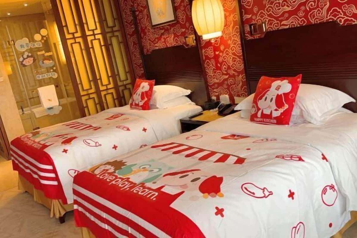 1 bedroom, premium bedding, down duvets, memory-foam beds