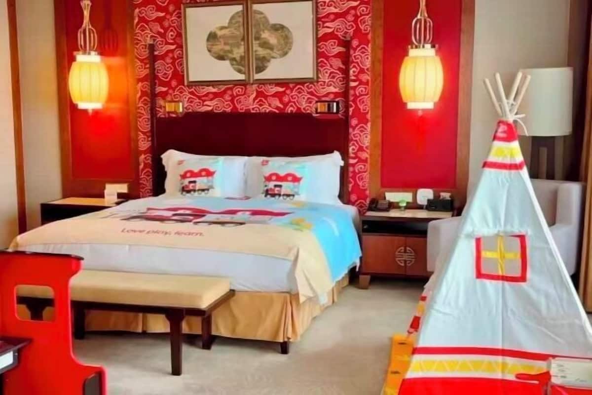 1 bedroom, premium bedding, down duvets, memory-foam beds