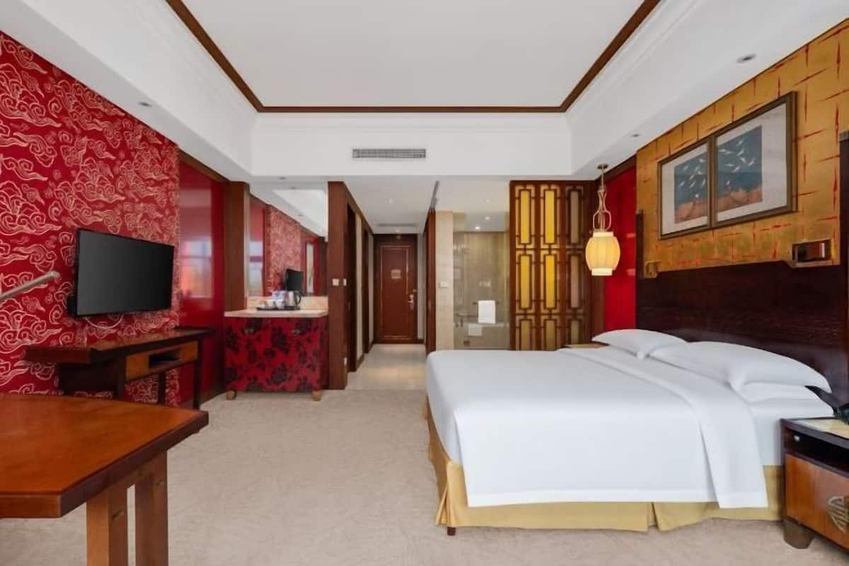 1 bedroom, premium bedding, down duvets, memory-foam beds