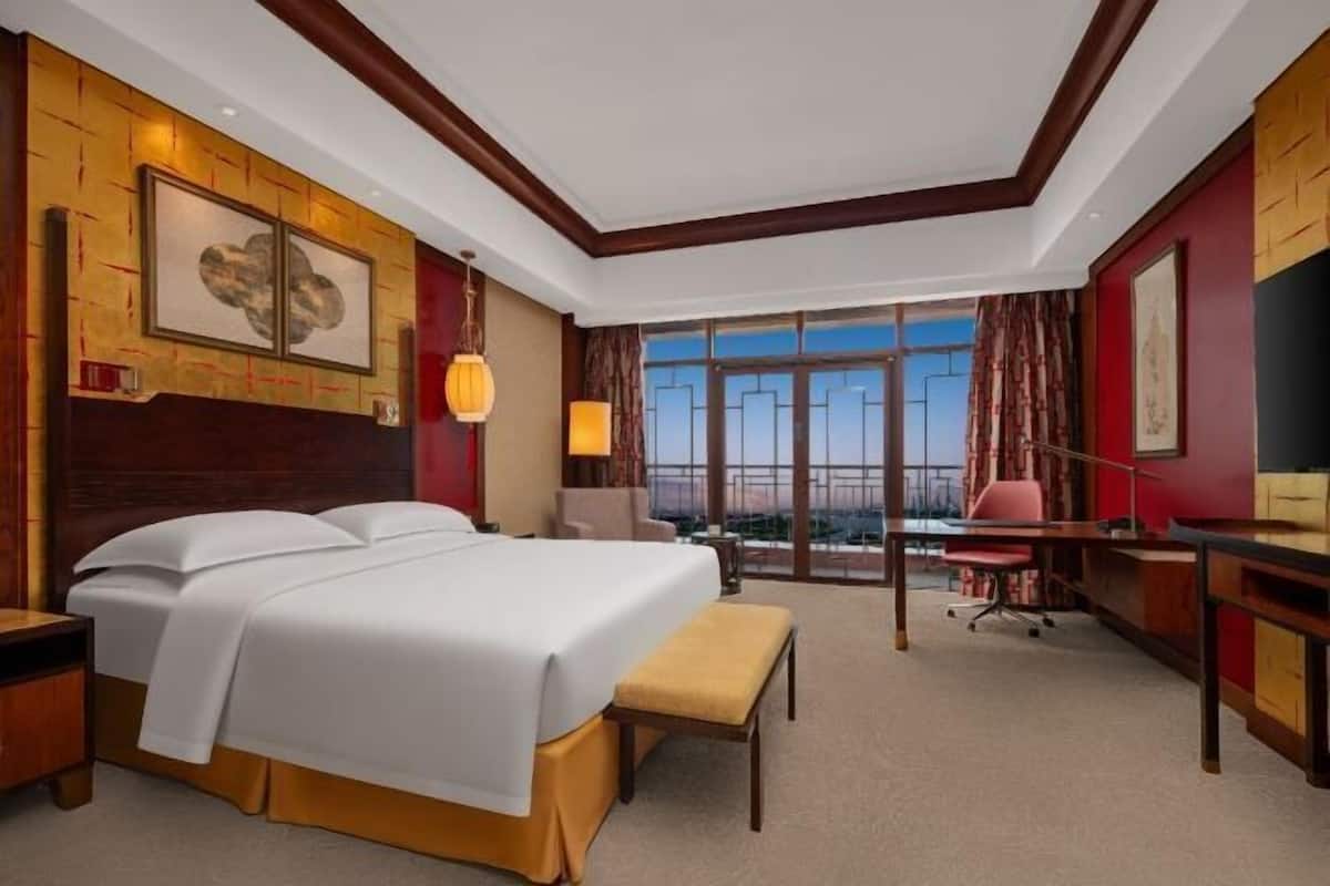 1 bedroom, premium bedding, down duvets, memory-foam beds