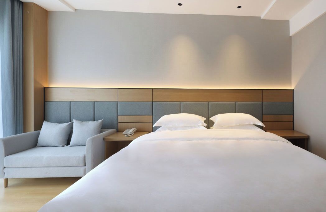 comfort single room | premium bedding, down duvets, desk, laptop workspace