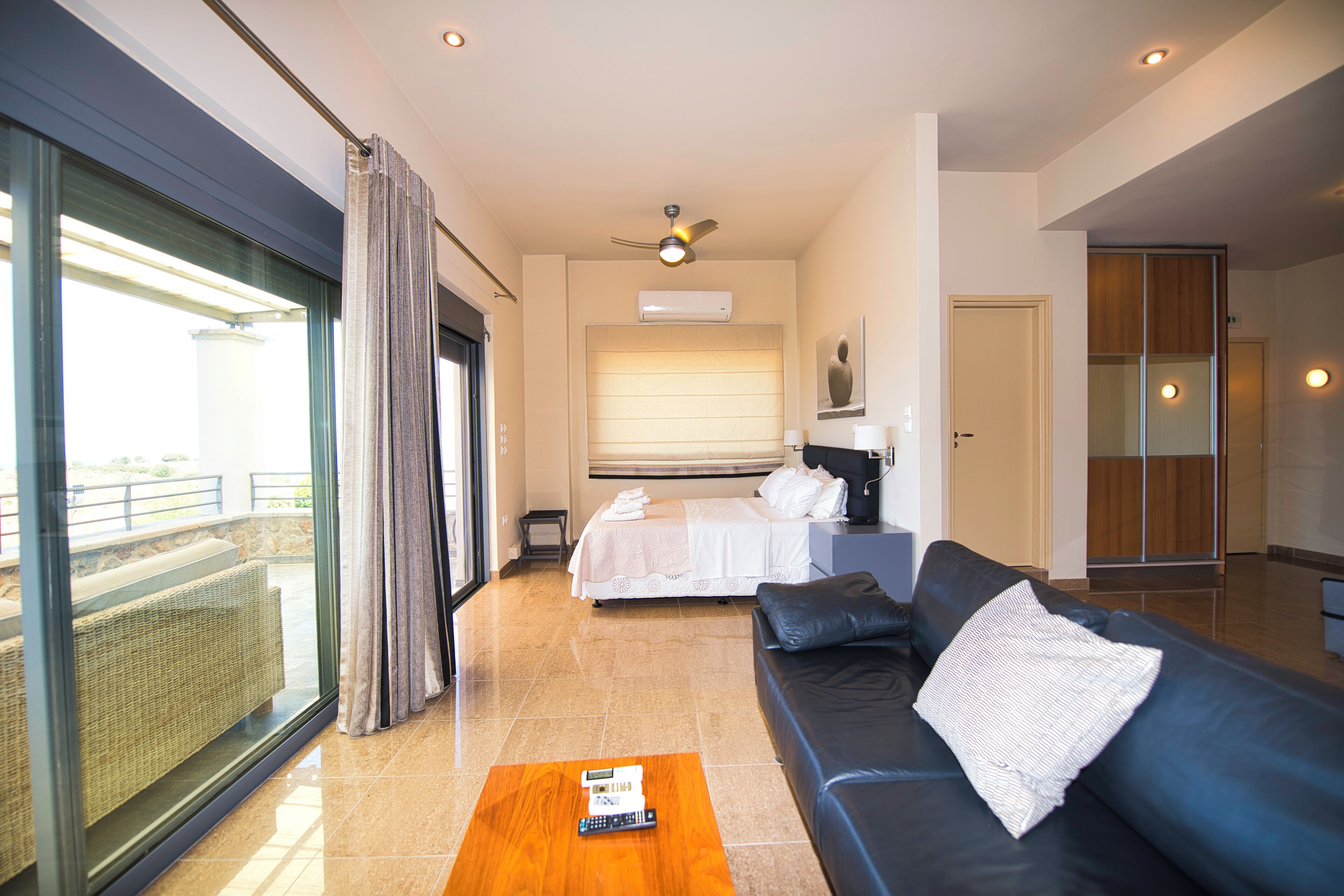 superior suite, sea view | living room | 32-inch plasma tv with satellite channels, tv