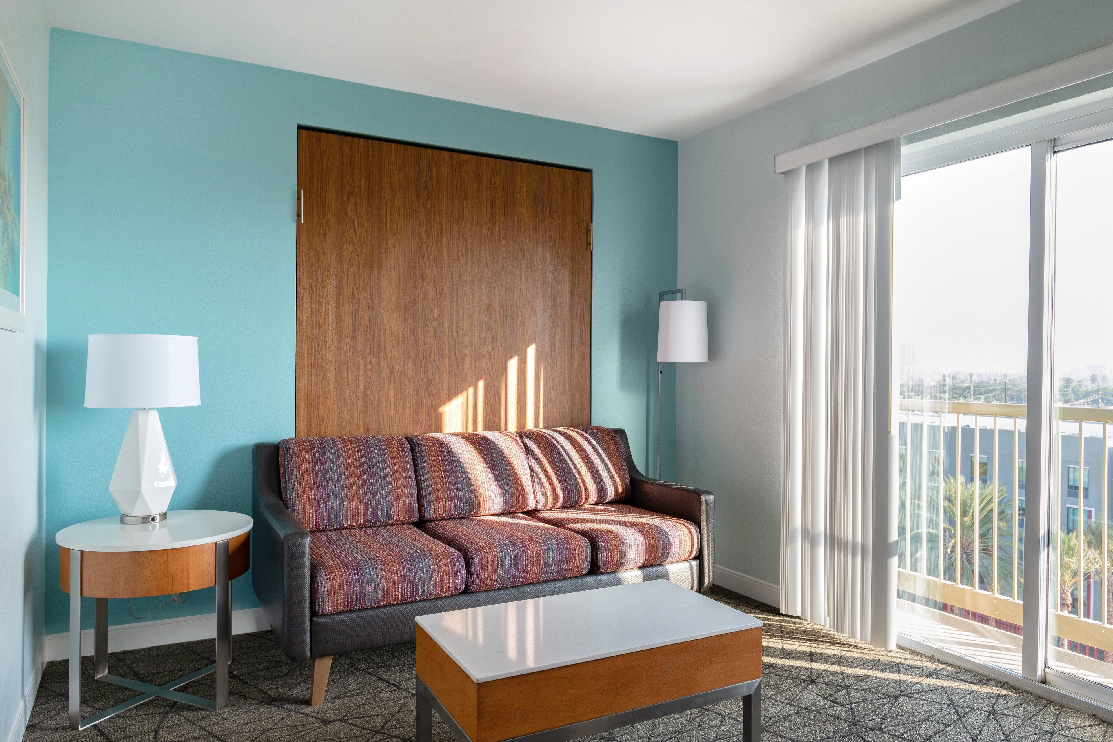 standard condo, 1 bedroom, kitchen | living area | tv