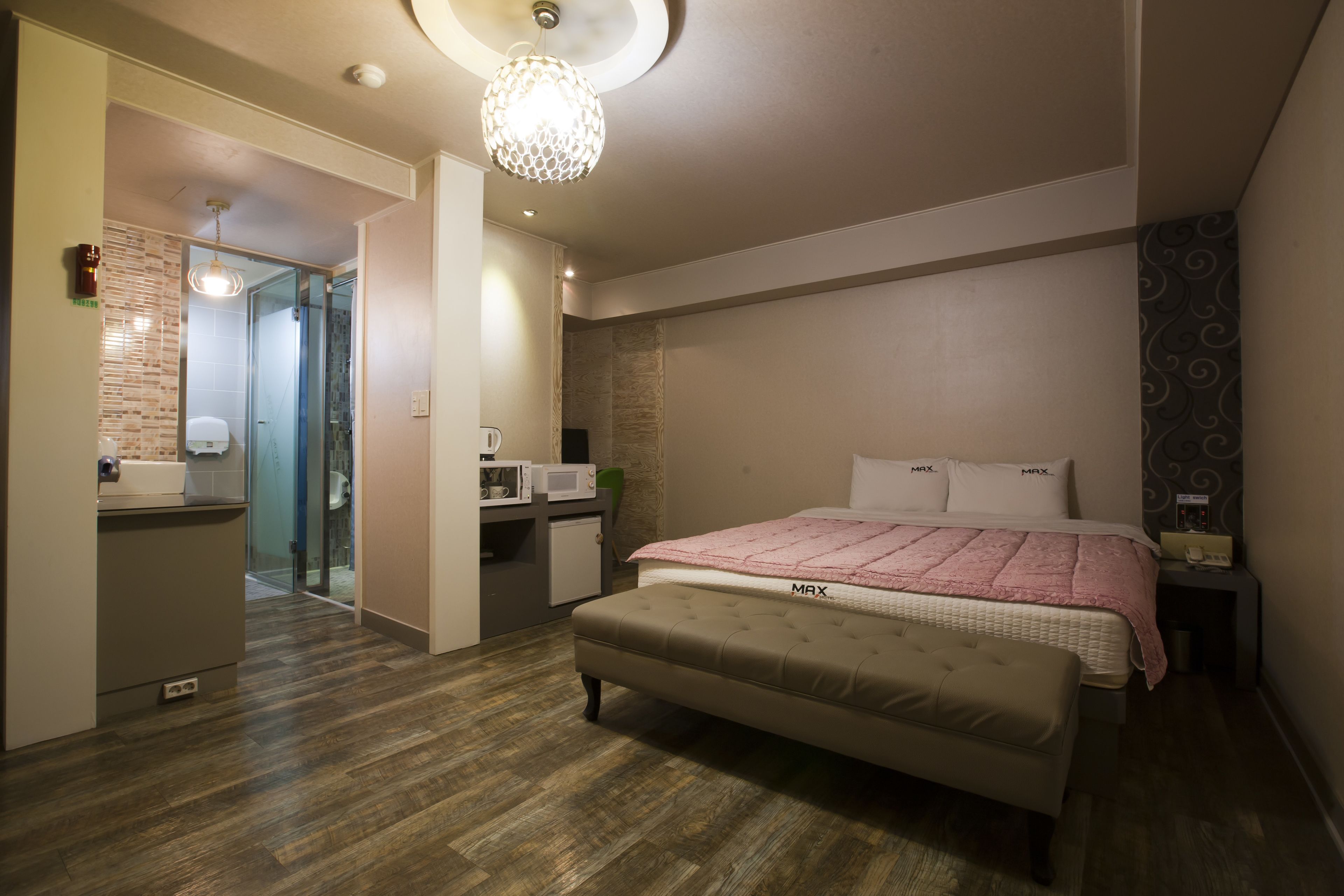 superior double room | desk, free wifi