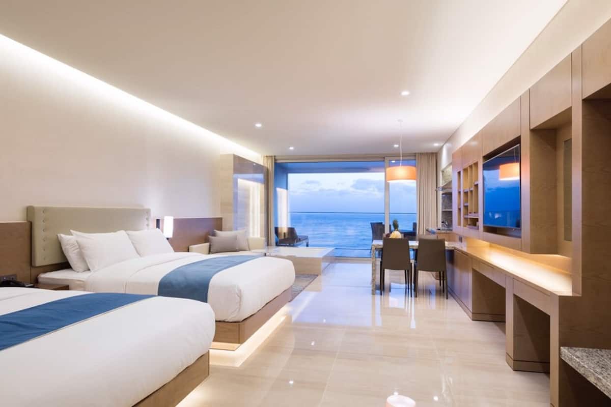 Twin kamer, terras, uitzicht op zee (No single traveler allowed) | Gratis wifi, beddengoed