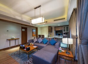 Réfrigérateur, micro-ondes, cafetière/bouilloire