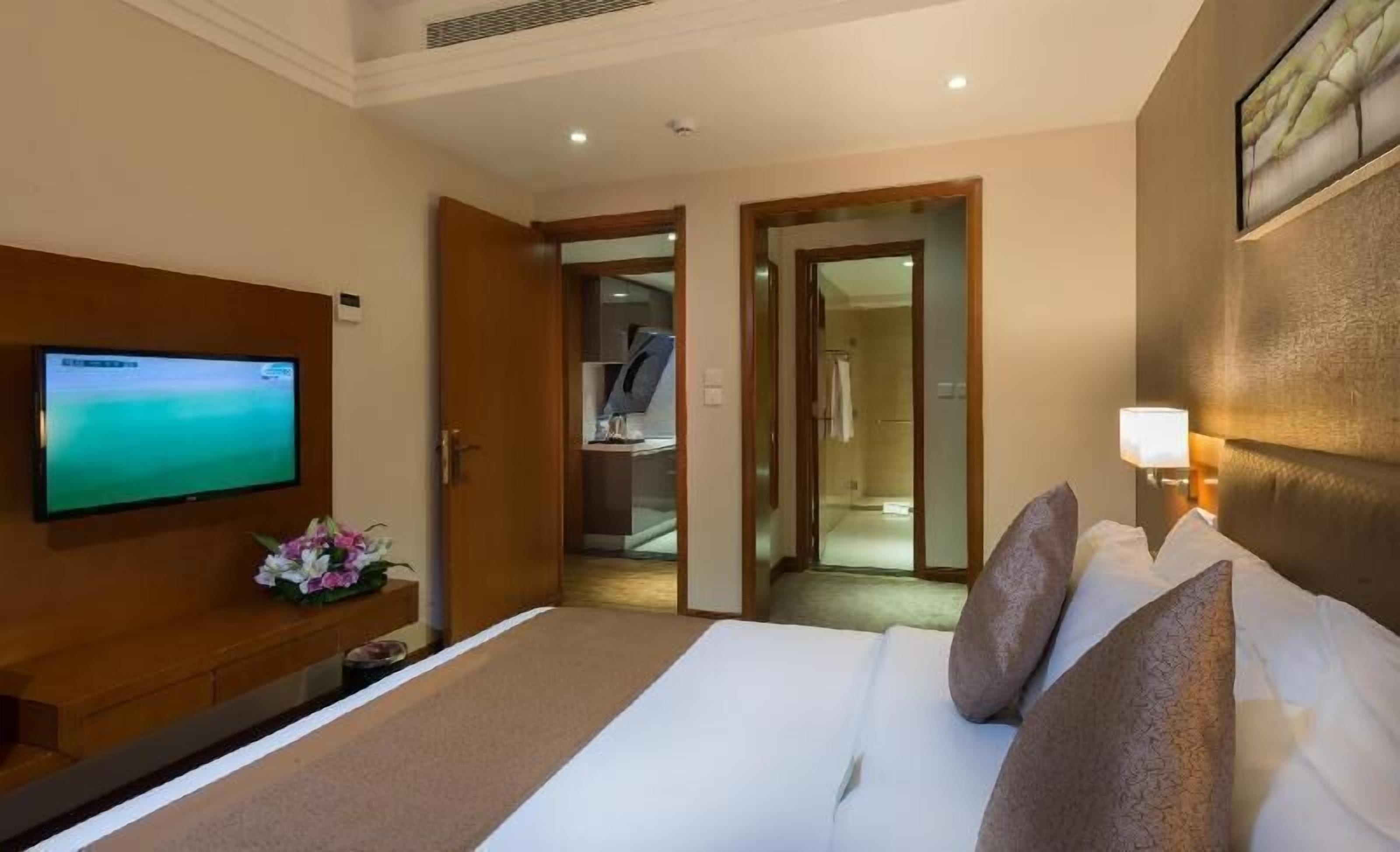 In-room safe, iron/ironing board, free cots/infant beds, rollaway beds