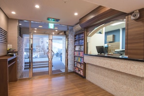 Reception - Hotel MyStays Ueno Inaricho (Tokyo)