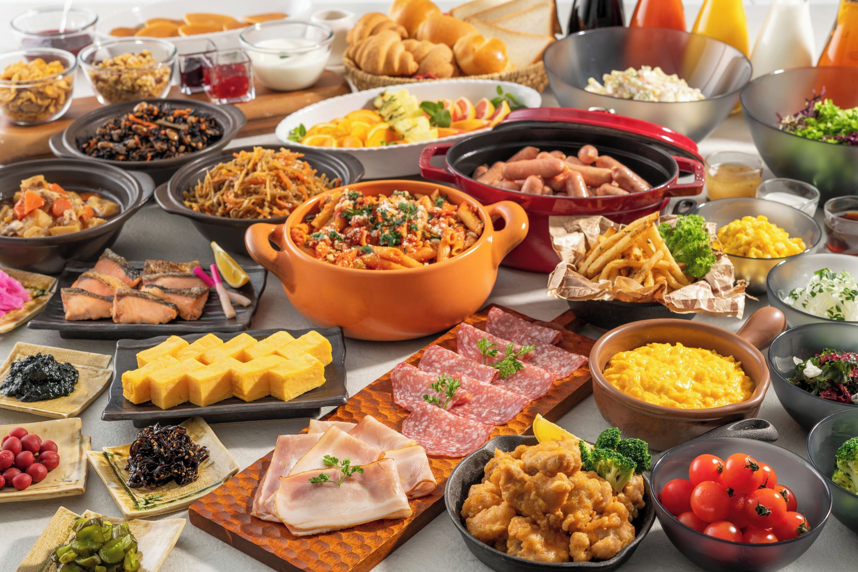 daily buffet breakfast (jpy 1500 per person)