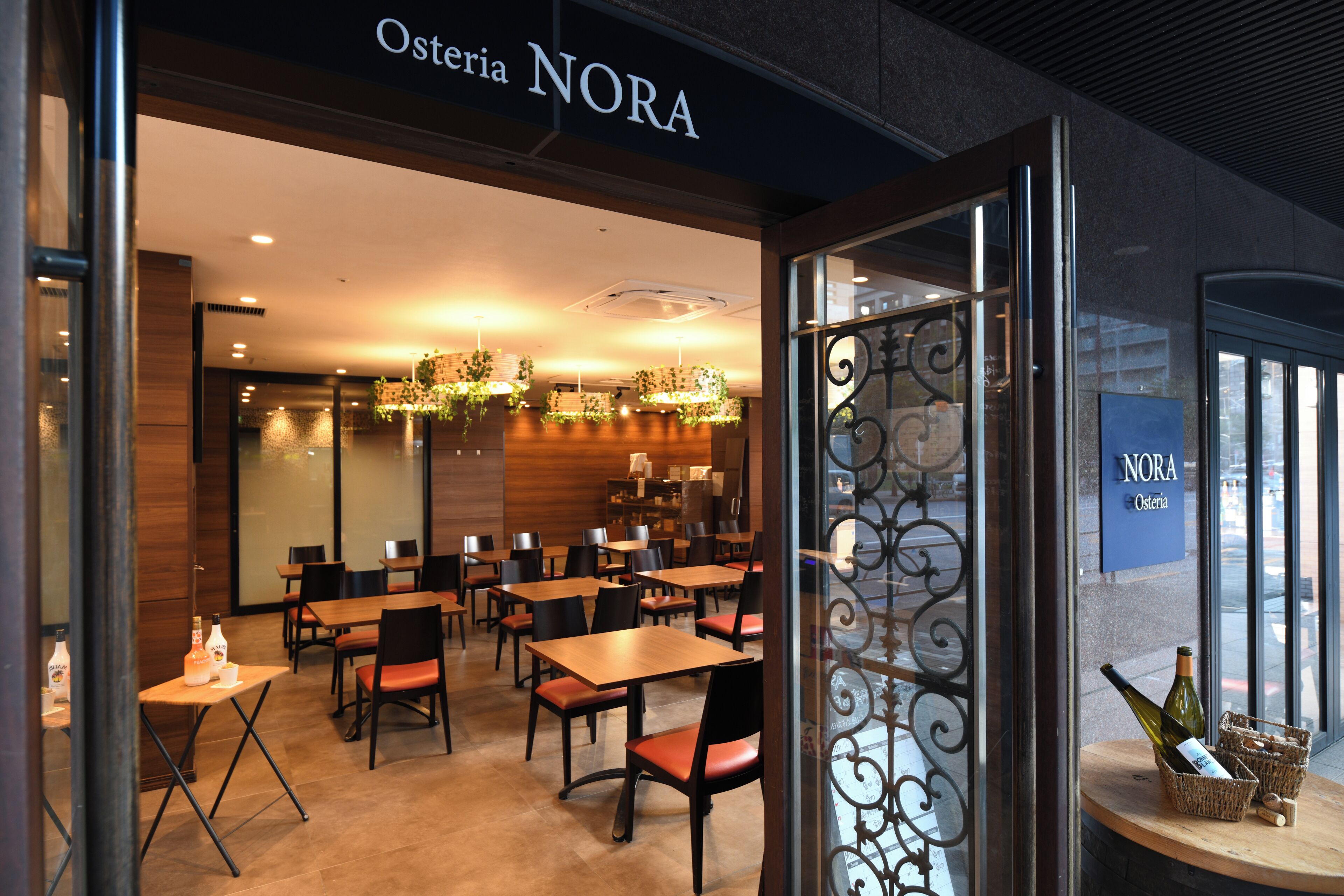 아침 식사, 점심 식사 및 저녁 식사 제공