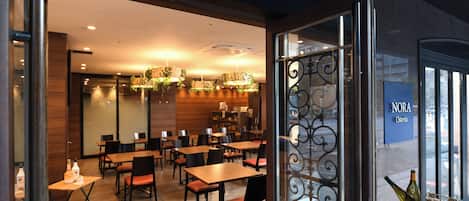 Frühstück, Mittagessen und Abendessen