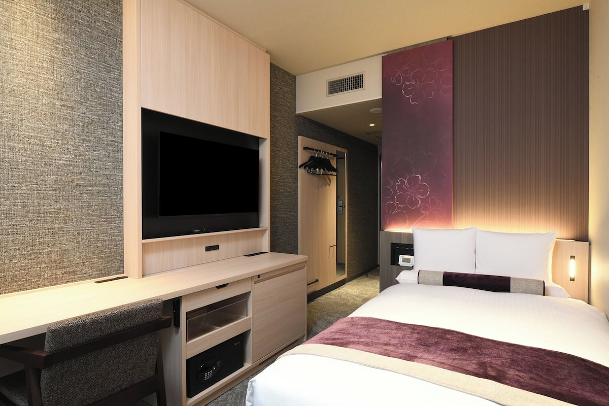 Coffres-forts dans les chambres, rideaux occultants