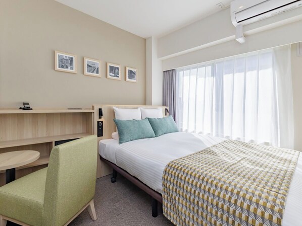 In-room safe, free WiFi, bed sheets - Hotel MyStays Nippori (Tokyo)