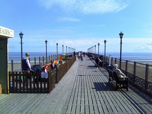 Exterior - Pier View Holiday Apartments Skegness: Seaside Self-Catering Stays (Skegness)