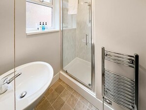 Studio (Pier View 1 – No sea view) | Bathroom