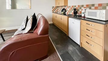 Apartment, 1 Bedroom (Pier View 3) | Private kitchen