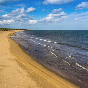 Beach - Pier View Holiday Apartments Skegness: Seaside Self-Catering Stays (Skegness)