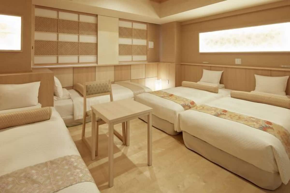 In-room safe, desk, free WiFi, bed sheets