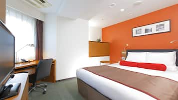 セーフティボックス (室内)、デスク、遮光カーテン、WiFi (無料)