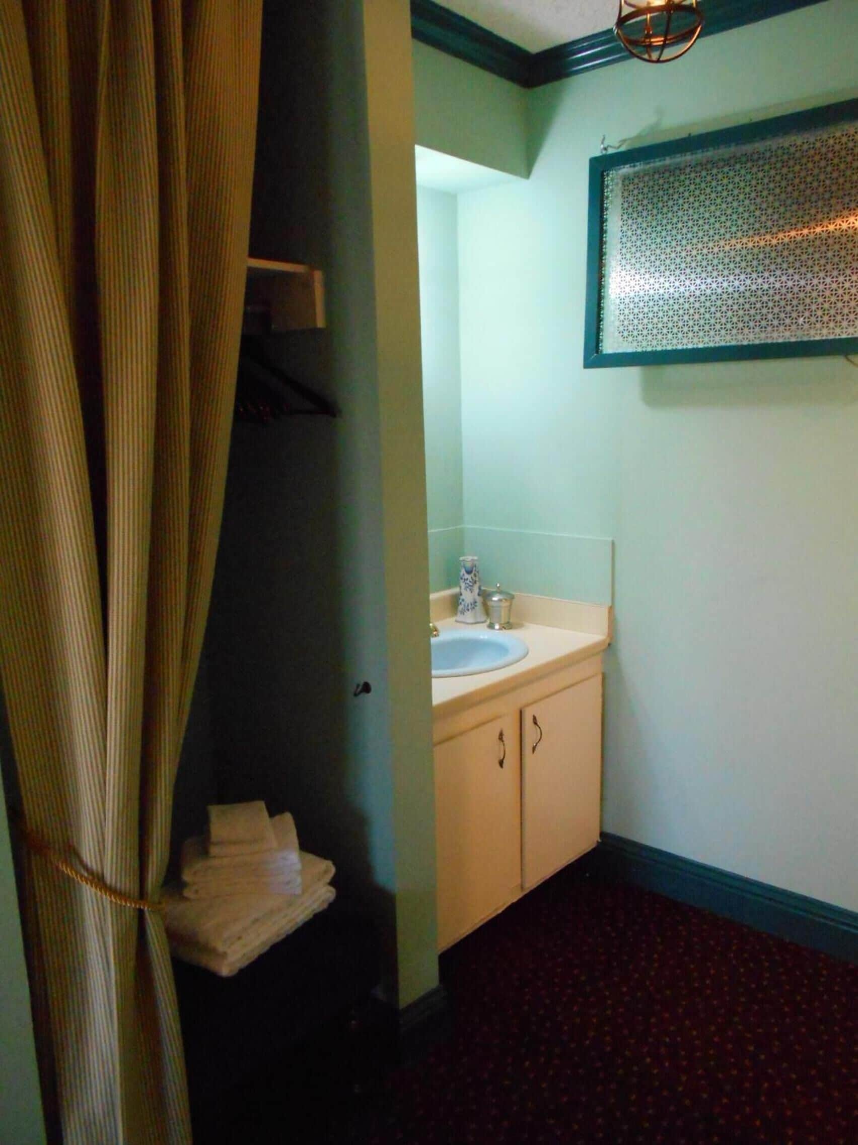 Photo - Victorian Inn