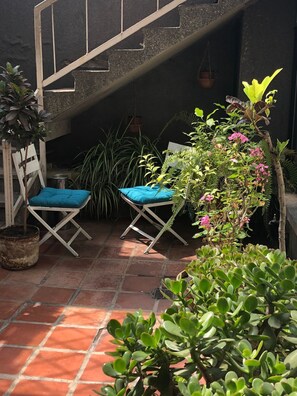 Courtyard view - Filatelia Suites & Travel (Quito)