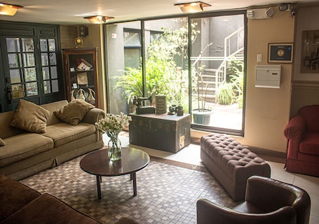 Lobby sitting area. Filatelia Suites & Travel