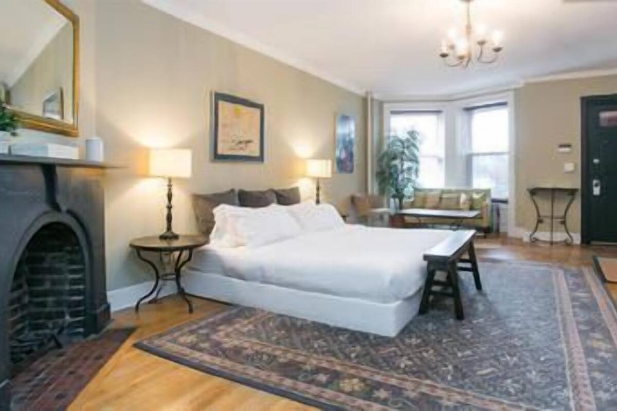 Apartment, 2 Bedrooms (at Washington Park & DeKalb Ave) | Premium bedding, iron/ironing board, rollaway beds, free WiFi