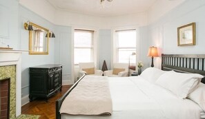 Deluxe Double Room | Premium bedding, iron/ironing board, rollaway beds, free WiFi - Lefferts Manor Bed & Breakfast (Brooklyn)