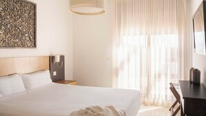 2 bedrooms, in-room safe, blackout drapes, iron/ironing board - Ona Valle Romano Golf & Resort (Estepona)