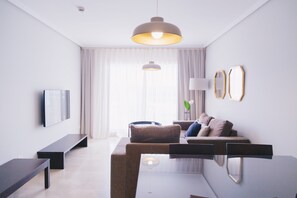 2 개의 침실, 객실 내 금고, 암막 커튼, 다리미/다리미판