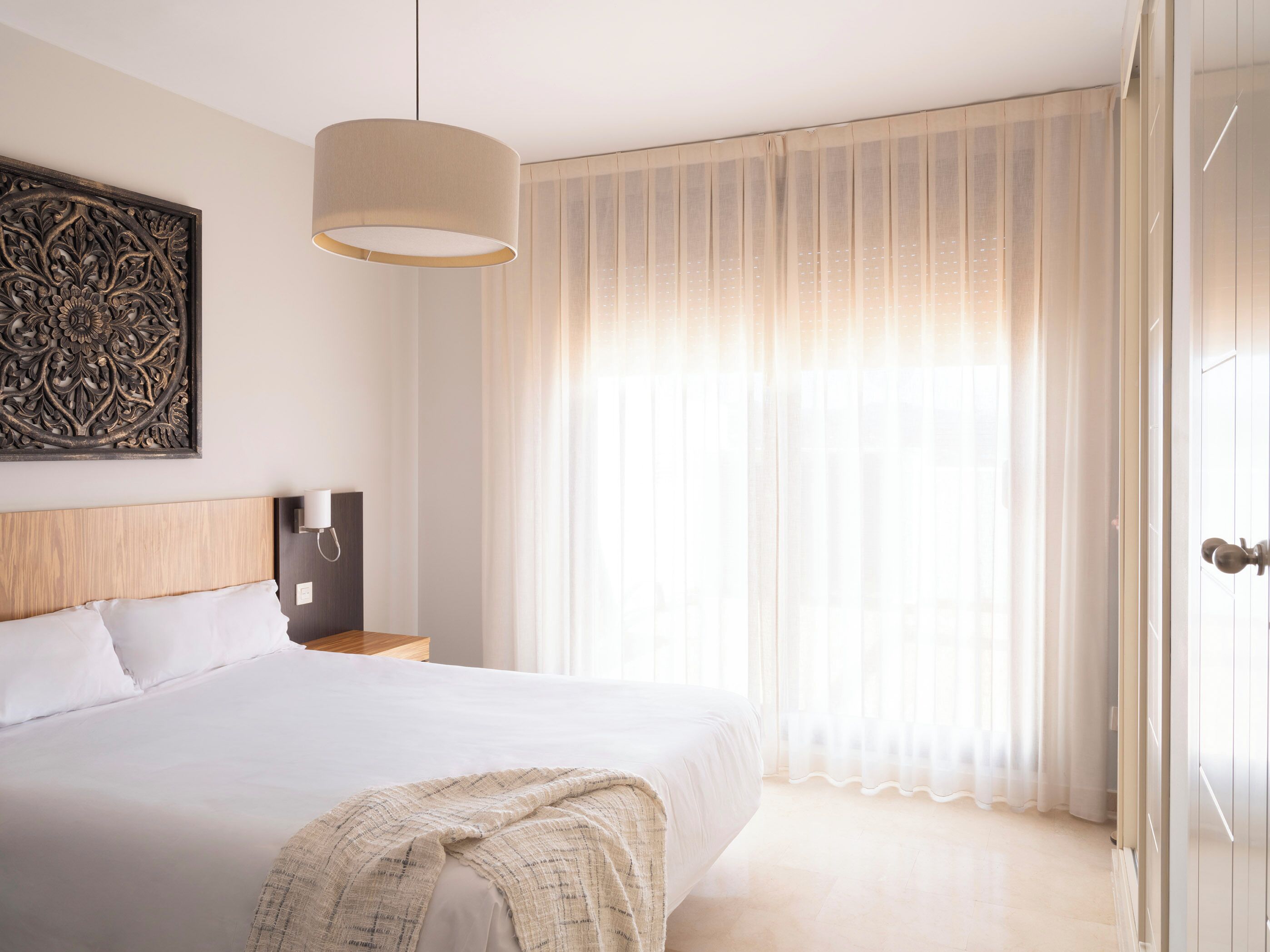 2 bedrooms, in-room safe, blackout drapes, iron/ironing board