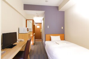 Desk, blackout drapes, iron/ironing board, WiFi - Flexstay Inn Ekoda (Tokyo)