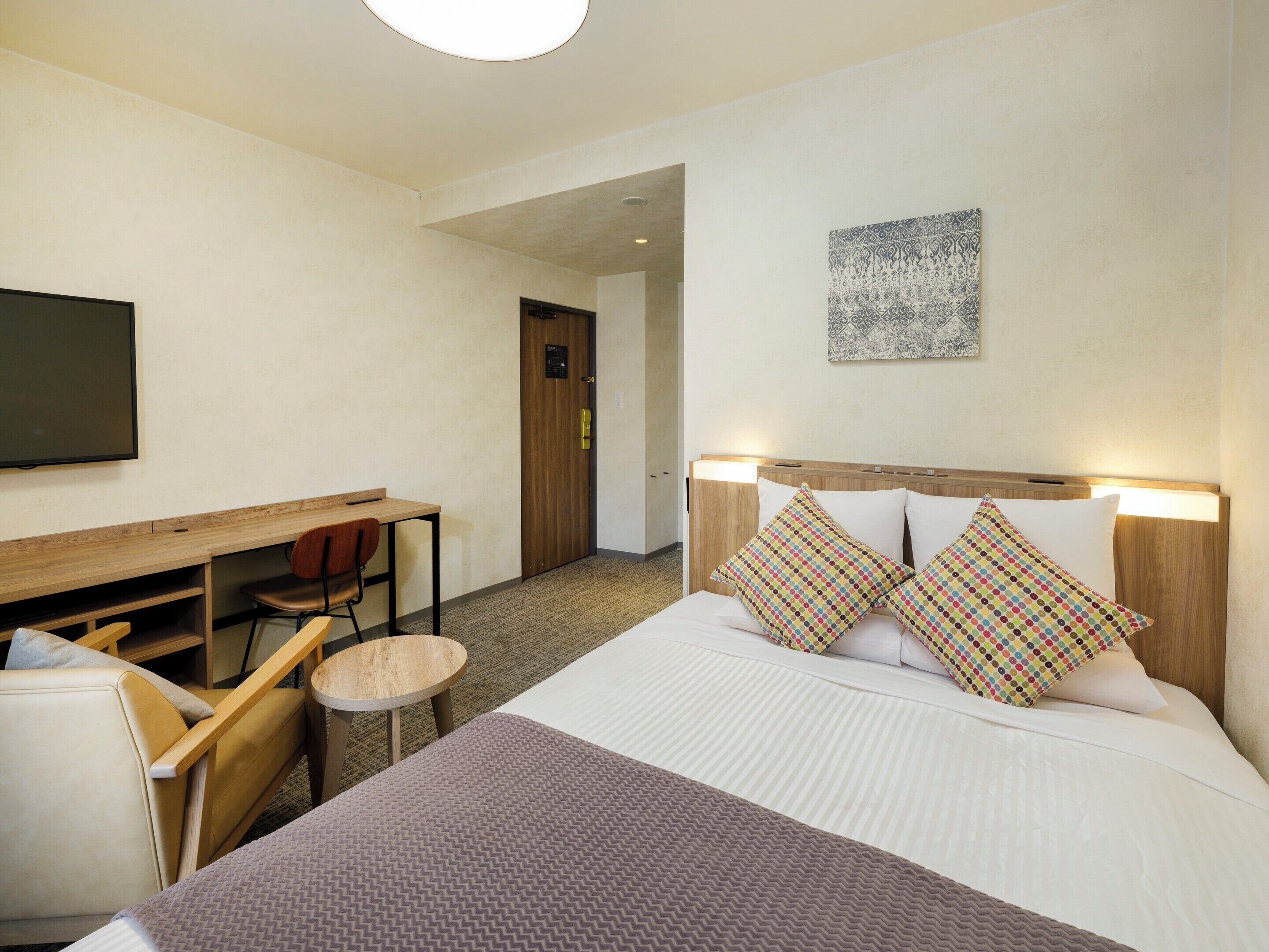 Habitación doble estándar, para no fumadores (Cleaning is Optional with Cost) | Caja de seguridad en la habitación y escritorio 