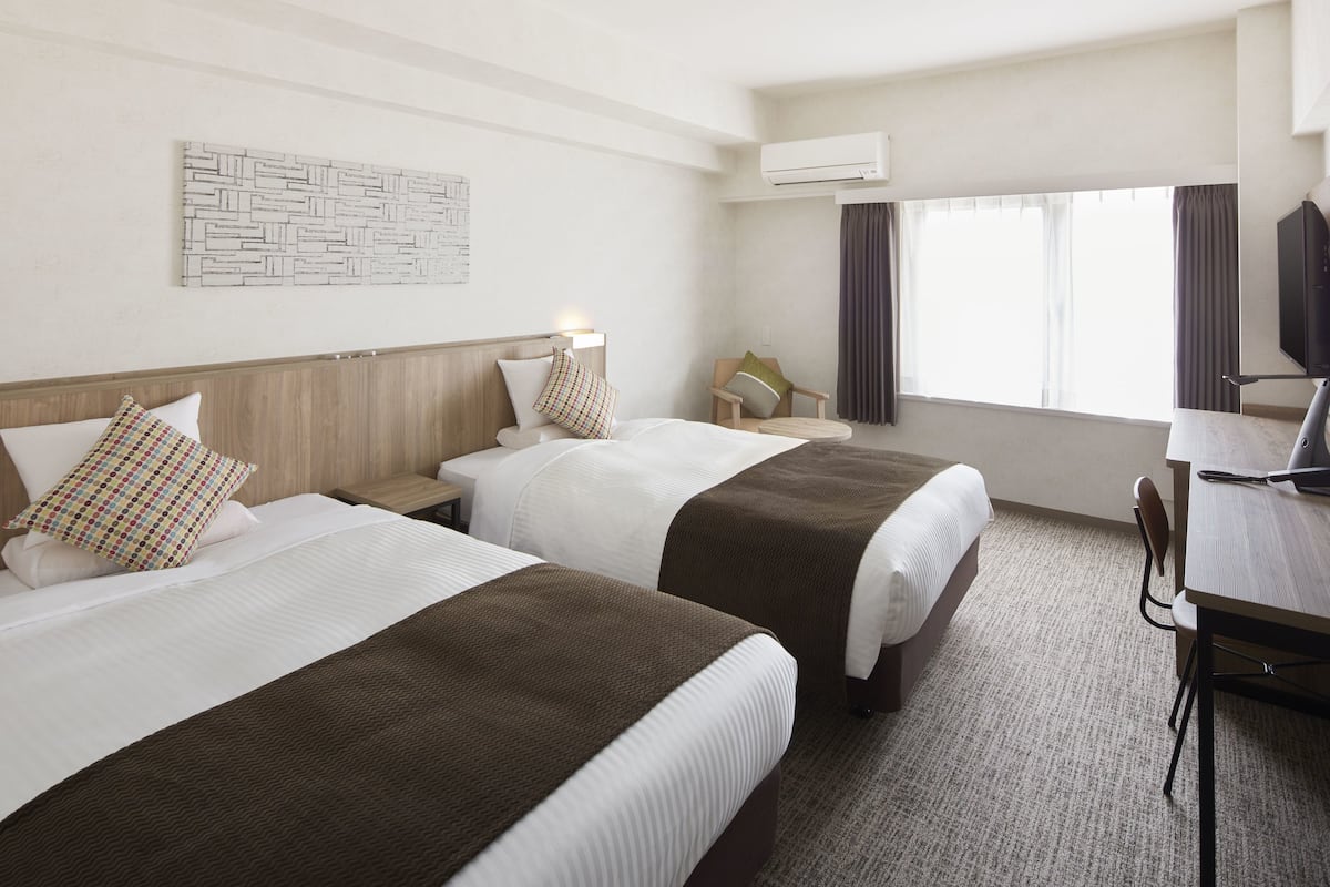 In-room safe, desk, laptop workspace, iron/ironing board