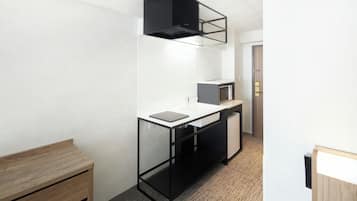 Standard Double with Kitchen (Non-smoking) (Cleaning is Optional with Additional Cost) | Private kitchen | Fridge, microwave